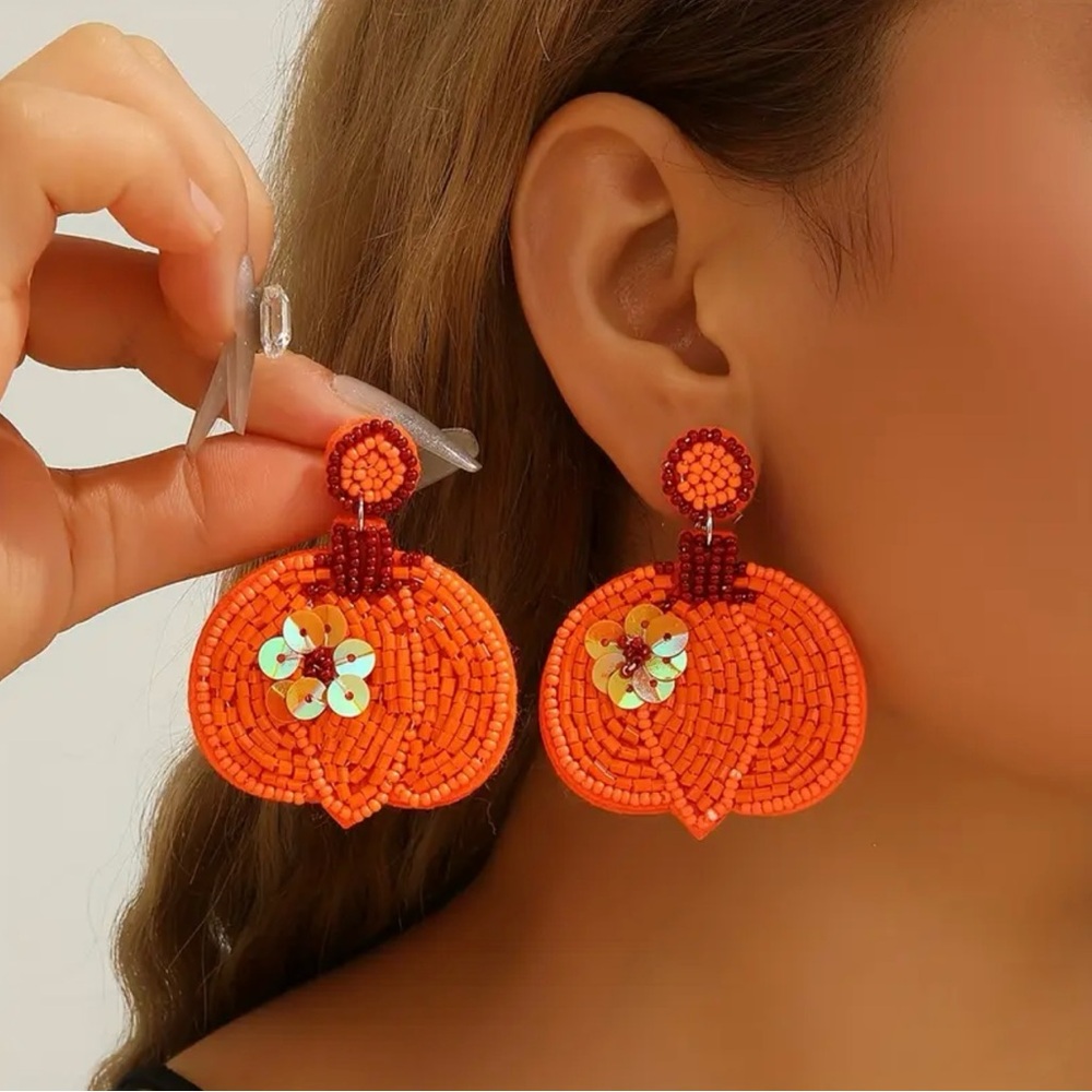 NWT Orange Beaded Pumpkin Earrings